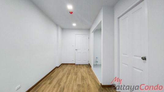 🛏️ 1 ห้องนอน - 🛁 1 ห้องน้ำ - 🏙️ City Views - 🌏 ชื่อชาวต่างชาติ - 🏢 S-Fifty Condominium Pattaya - รหัส: SFC05