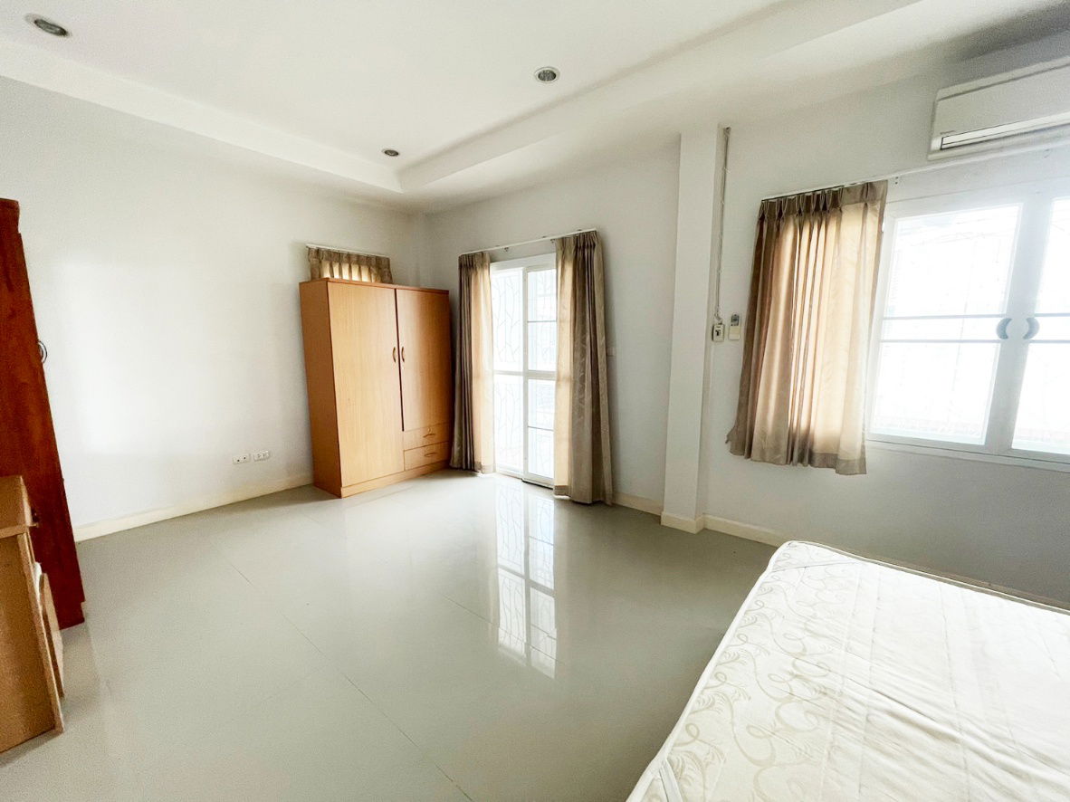 รูป ให้เช่าบ้านเดี่ยวสองชั้น  3 ห้องนอน 2 ห้องน้ำ 1ห้องรับแขก 1ห้องครัว   - รูปที่ 13/19
