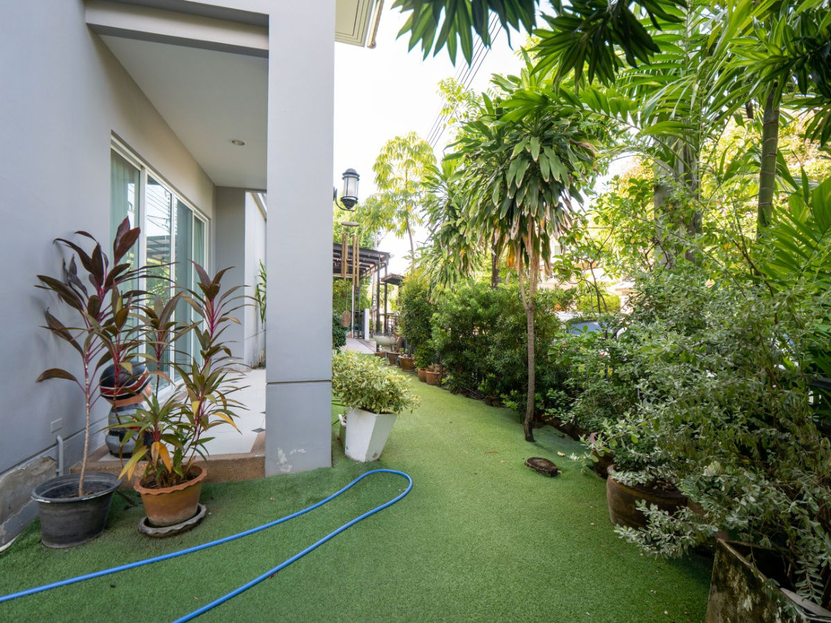 รูป ขายบ้าน หลังมุม ไซส์ใหญ่สุด 5 นอน 5 น้ำ 3 จอด บางกอกบูเลอวาร์ด สาธร ปิ่นเกล้า 1 บางกอกแอสเซท ขนาด 77 ตรว. พื้นที่ใช้สอย 350 ตรม. สภาพดีมาก - รูปที่ 14/72