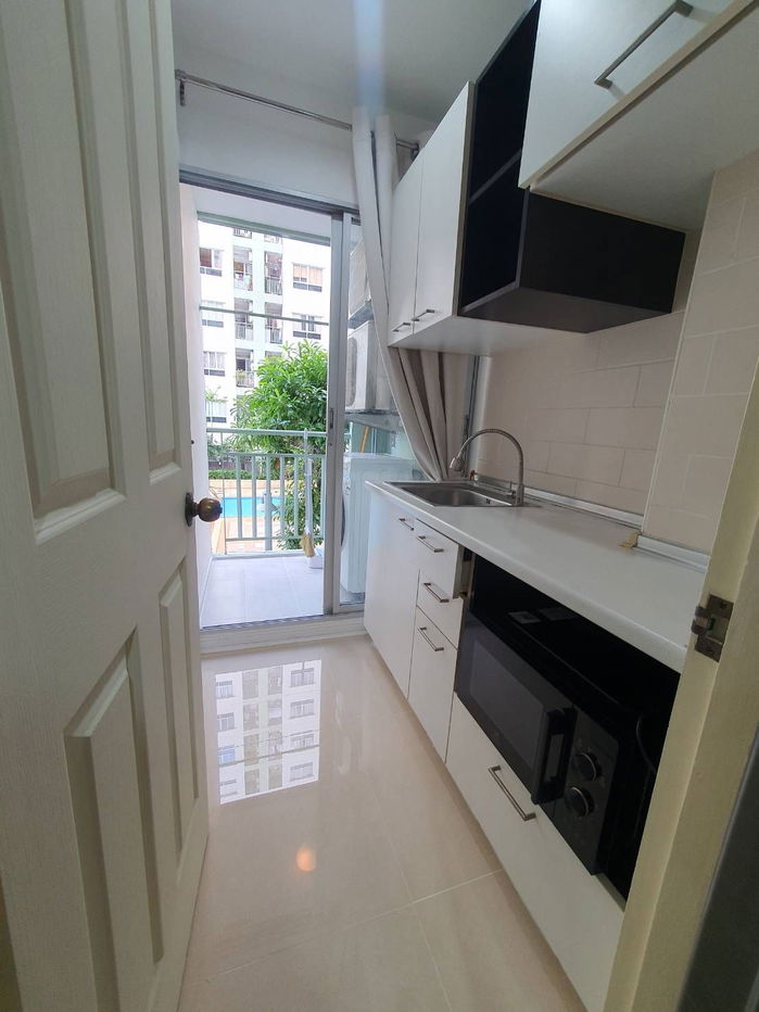 รูป ให้เช่าคอนโดลุมพินีวิลล์ รามอินทรา-หลักสี่ ห้องสวย พร้อมเฟอร์และเครื่องใช้ไฟฟ้าพร้อมเข้าอยู่ วิวสระ ติดรถไฟฟ้า - รูปที่ 6/10