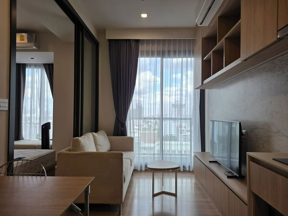 รูป 🟢ห้องสวย!! พร้อมเข้าอยู่!! 🟢เอ็ม จตุจักร เลี้ยงสัตว์ได้ ใกล้ BTS สะพานควาย, หมอชิต สอบถาม📱ADD LINE @572aurac แอดมินตอบไว✨ - รูปที่ 2/7