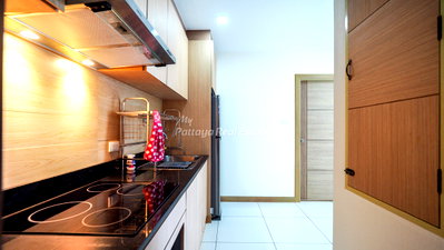 ขายคอนโด : 🛏️ 2 ห้องนอน - 🛁 1 ห้องน้ำ - 🏙️ Sea View - 🌏 ชื่อชาวต่างชาติ - 🏢 Whale Marina Na-Jomtien Pattaya - รหัส: WHALE07