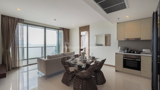 🛏️ 2 ห้องนอน - 🛁 2 ห้องน้ำ - 🏙️ Sea View - 🌏 ชื่อชาวต่างชาติ - 🏢 The Riviera WongAmat Beach Pattaya - รหัส: RW22
