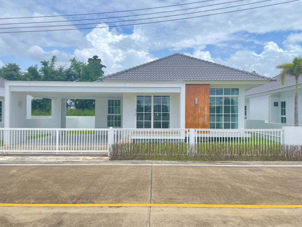 รูป ขายบ้านเดี่ยวชั้นเดียว  3 ห้องนอน  2 ห้องน้ำ  1 ห้องครัว  1 ที่จอดรถ - รูปที่ 1/16