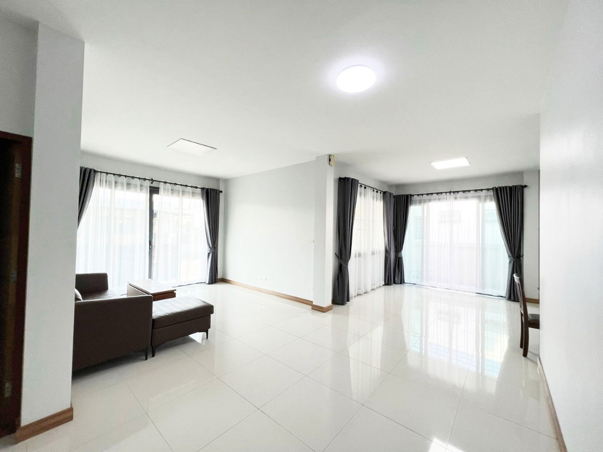 picture A house for rent with 3 bedrooms,2 toilets and 1 kitchen. - 2/13