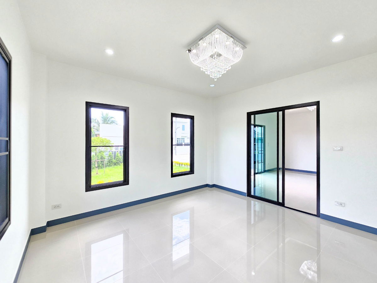 รูป ขาย บ้านเดี่ยวสองชั้น   4 ห้องนอน  4 ห้องน้ำ  1 ห้องครัว  2 ที่จอดรถ - รูปที่ 10/40