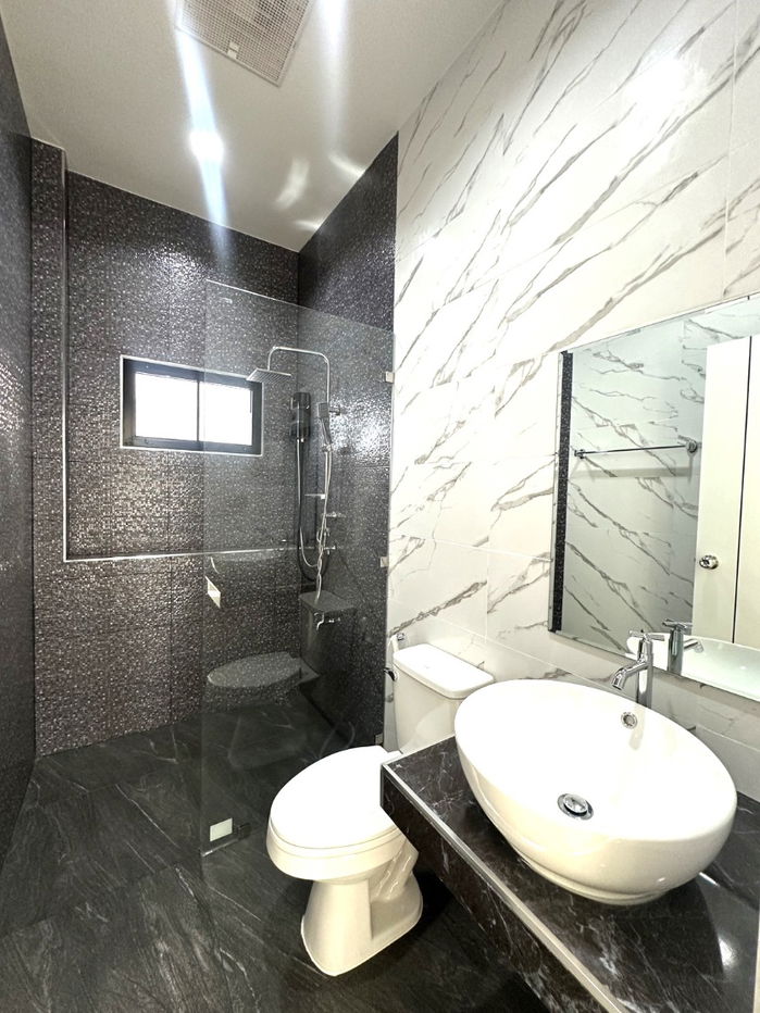 รูป ขายบ้านเดี่ยวชั้นเดียว  3 ห้องนอน  2 ห้องน้ำ  1 ห้องครัว  1 ที่จอดรถ - รูปที่ 13/27