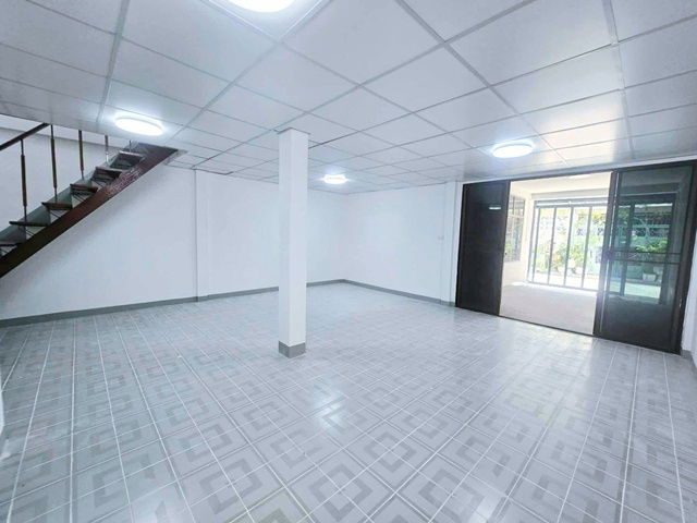 รูป ประชาราษฏร์บำเพ็ญ10-20 MRTห้วยขวาง 600ม. 5ปีมีครั้ง ให้เช่าทาวน์เฮ้าส์ 2 ชั้น ใหม่ 25ตร.วา. 175ตร.ม. 3นอน 2 น้ำ MRT สุทธิสาร 1.3 กม. - รูปที่ 1/8