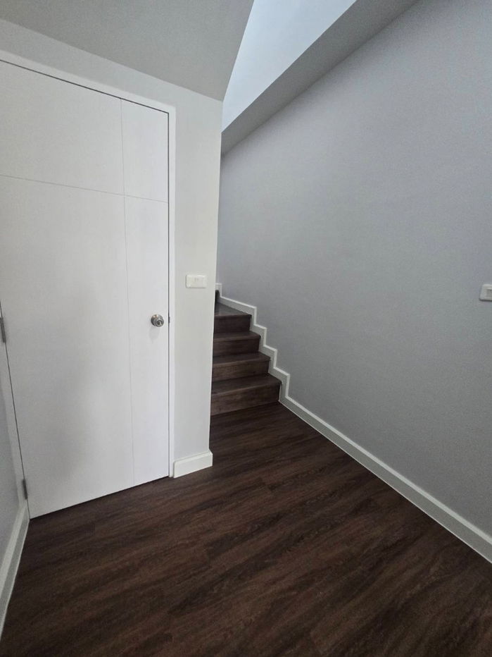 รูป ทาวน์โฮม3ชั้น ตกแต่งรีโนเวทใหม่ ทำเลดี อยู่ต้นโครงการ หมู่บ้าน เบล็สทาวน์ ถนนรามอินทรา  127 มีนบุรี ใกล้รถไฟฟ้า - รูปที่ 40/47