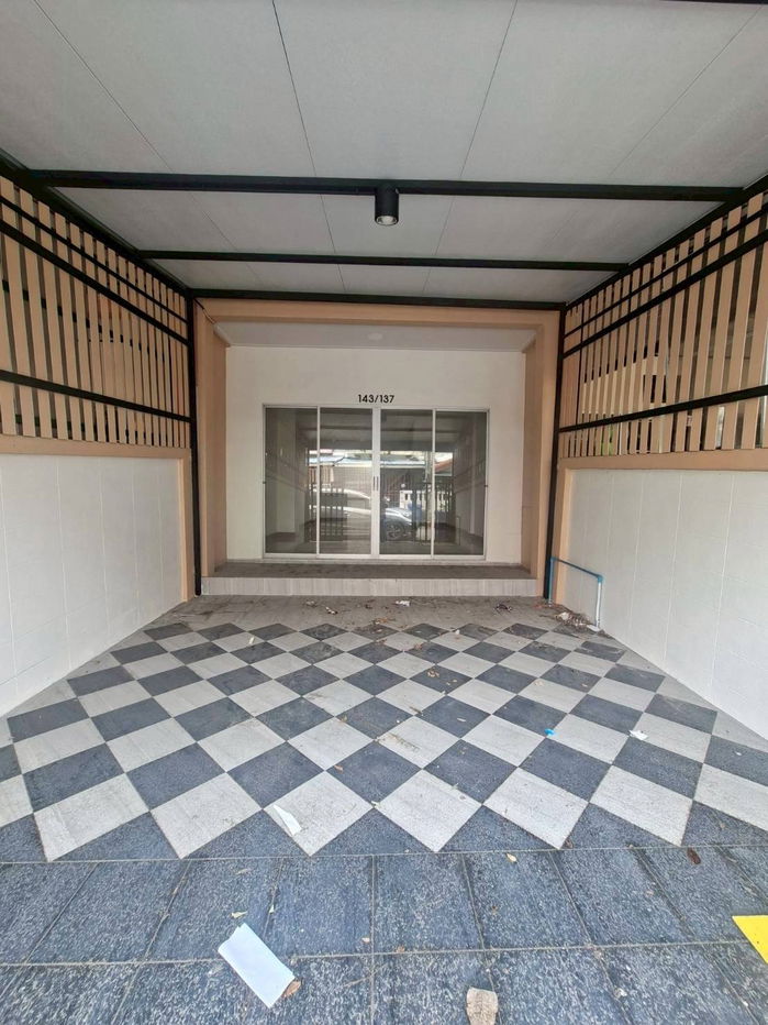 รูป ขายด่วนทาวน์เฮ้าส์ 2ชั้น หมู่บ้านชายคลอง ซอยคิงคองบางบ่อ พร้อมอยู่ - รูปที่ 5/26