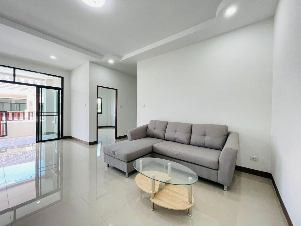 รูป ขายบ้านเดี่ยวชั้นเดียว 3 ห้องนอน 2 ห้องน้ำ   1  ห้องครัว 2  ที่จอดรถ - รูปที่ 2/9