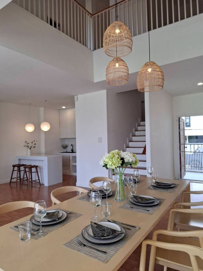 รูป ขายพร้อมผุ้เช่า บ้านเดี่ยวนอกโครงการ 2 ชั้น สไตล์ Minimal Nordic พร้อมเฟอร์นิเจอร์ + เครื่องใช้ไฟฟ้าครบ ใกล้ 89 พลาซ่า เชียงใหม่T.0946511456 - รูปที่ 10/20