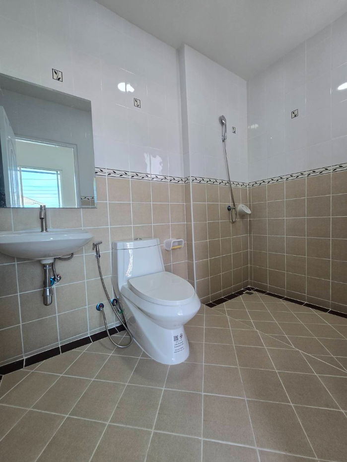 รูป บ้านแฝด รีโนเวทใหม่ กว้างเหมือนบ้านเดี่ยว หมู่บ้าน ทรัพย์ธานี ซอยเทศบาลลำลูกกา3  ลำลูกกา คลอง7 พร้อมอยู่ - รูปที่ 30/40