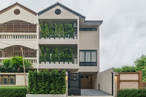 Townhouse near Ekkamai Thonglor, 400 meters from Sukhumvit71 road Soi Pridi26