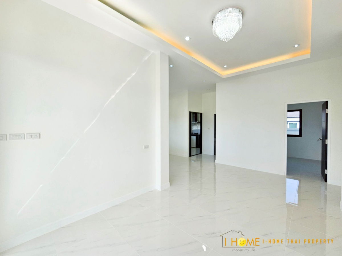 รูป ขายบ้านเดี่ยวชั้นเดียว  3 ห้องนอน  2 ห้องน้ำ  1 ห้องครัว  2 ที่จอดรถ - รูปที่ 4/24