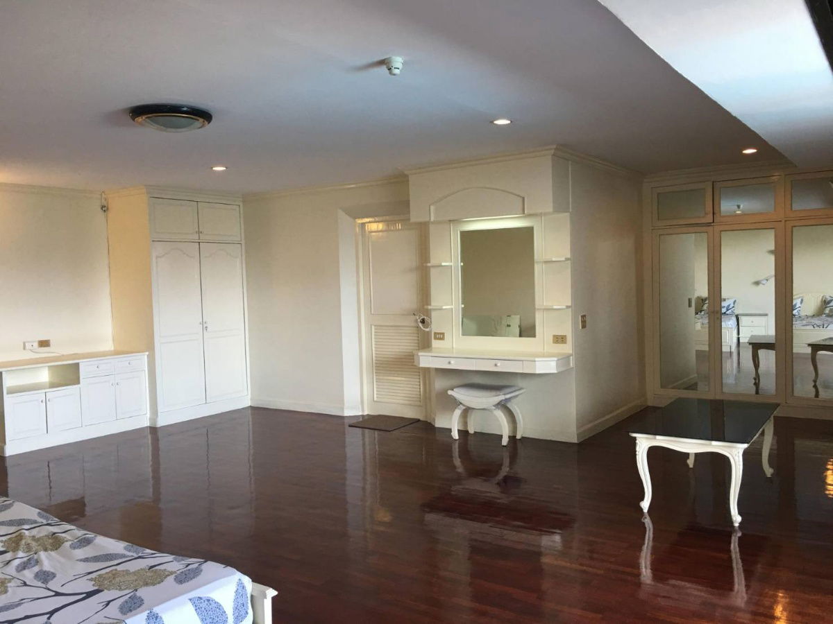 รูป Thonglor condo for rent big but cheap - รูปที่ 11/20