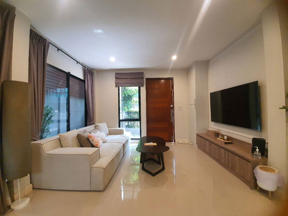 picture For Rent Ninya Kanlapaphruek 3 bedroom 4 bathroom ready to move - 3/16