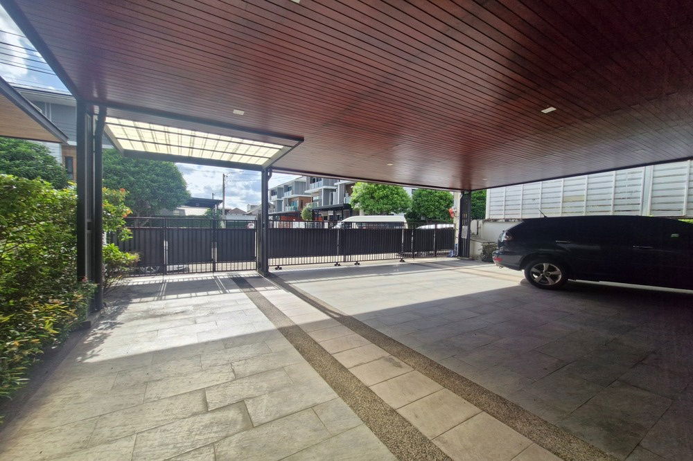 รูป ขาย บ้านเดี่ยว !! 4 ที่จอดรถ, 3 ชั้น !!🔥 Code C20250900040....Supalai Essence Ladprao, 4 ห้องนอน, 6 ห้องน้ำ 1 ห้องแม่บ้าน, แต่งครบ, ราคาพิเศษ!!📣📣 - รูปที่ 17/20