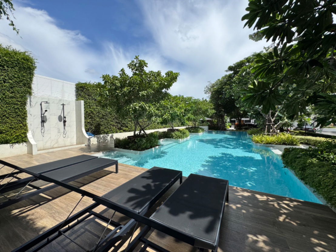 picture 📍Demi Sathu 49: Corner Townhouse with Private Garden, Park Views & Privacy - 20/22