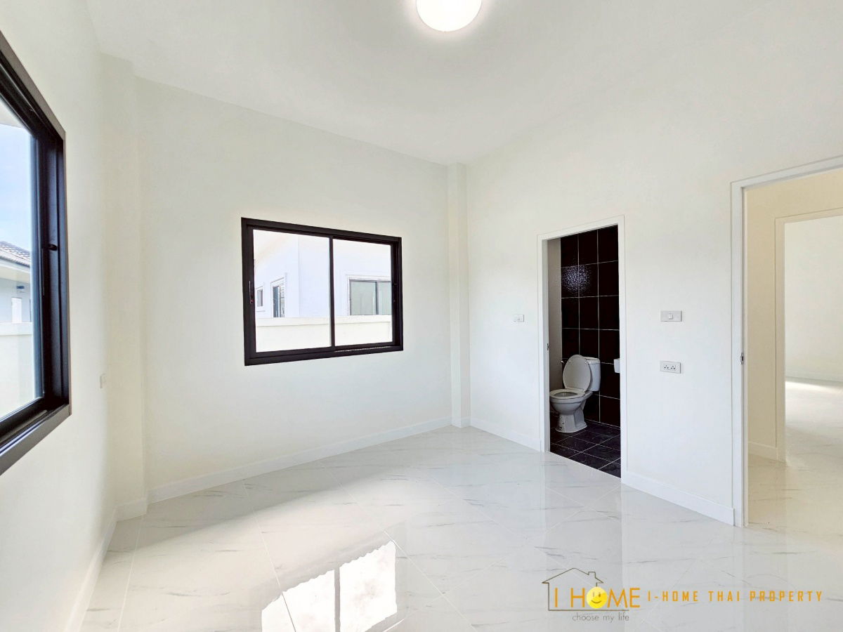 รูป ขายบ้านเดี่ยวชั้นเดียว  3 ห้องนอน  2 ห้องน้ำ  1 ห้องครัว  2 ที่จอดรถ - รูปที่ 13/24