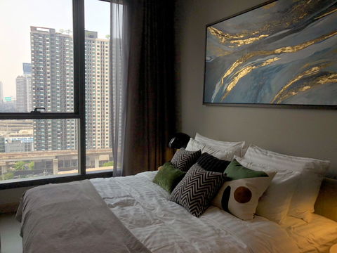 Luxury Living in Asoke at an Unbeatable Price! 1-Bedroom at The Esse Singha Complex