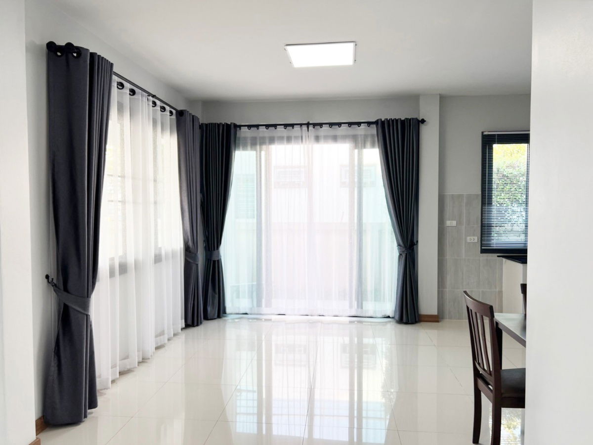 picture A house for rent with 3 bedrooms,2 toilets and 1 kitchen. - 4/13