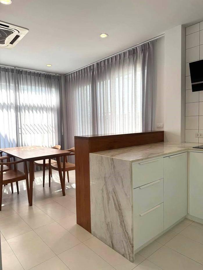 รูป ให้เช่าบ้านเดี่ยวสองชั้น พื้นที่ 35 ตารางวา  3ห้องนอน 3ห้องน้ำ 1ห้องครัว จอดรถได้ 2 คัน - รูปที่ 4/14