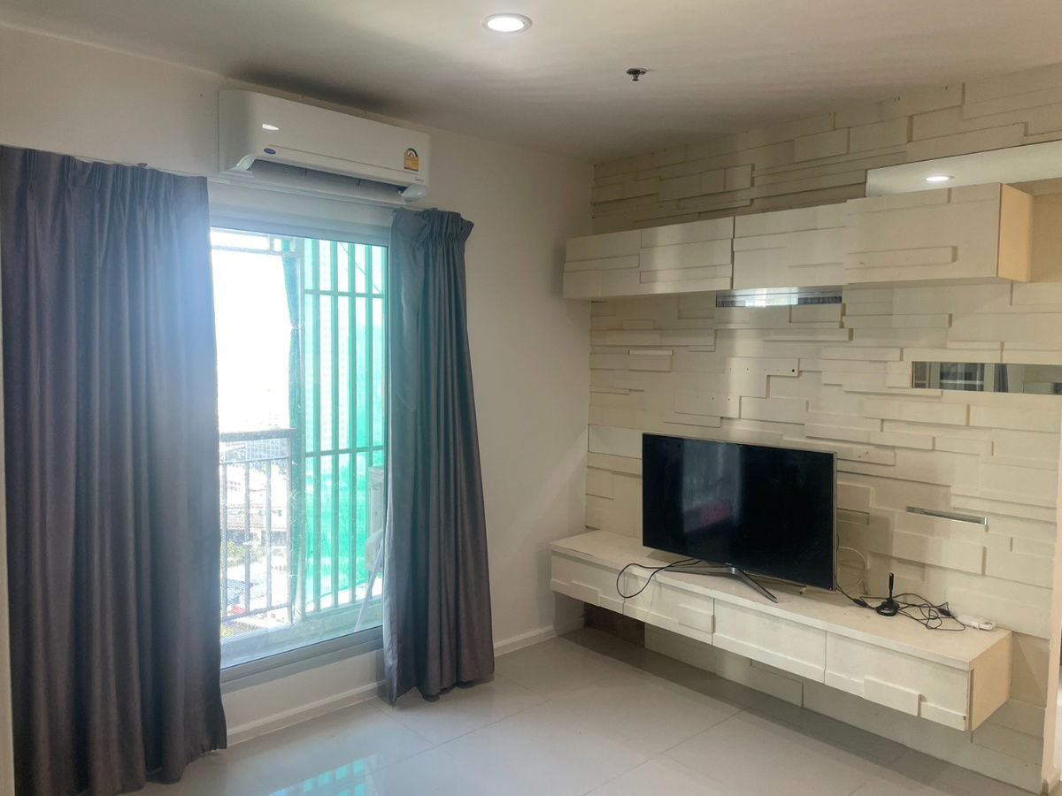 picture For Rent: Aspire Sukhumvit 48 Condominium  ð Only 600 meters from Phra Khanong BTS Station  Spacious 2 Bedrooms, 2 Bathrooms Size: 64.59 sq.m. - 6/18