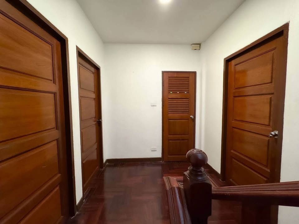 picture 🏠 5-story townhouse for rent on Thonglor Soi 25. 5 bedrooms, 400 sq m. Suitable for home office or Airbnb rental. - 9/19