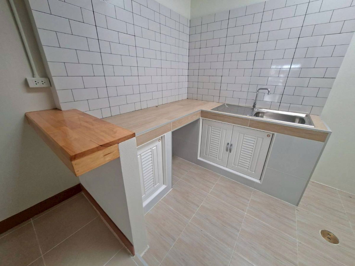 รูป ขายด่วนทาวน์เฮ้าส์ 2ชั้น หมู่บ้านชายคลอง ซอยคิงคองบางบ่อ พร้อมอยู่ - รูปที่ 12/26