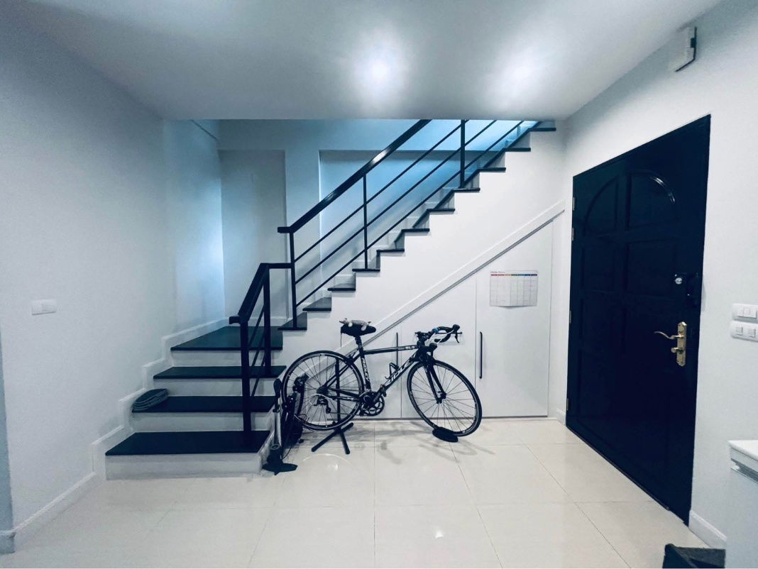 รูป 🏡 ขายและปล่อยให้เช่า ทาวน์โฮม 3 ชั้น The Preston Townhome พระราม 9 – กรุงเทพกรีฑา หลังริม วิวสวน 3 ห้องนอน 3 ห้องน้ำ - รูปที่ 8/14