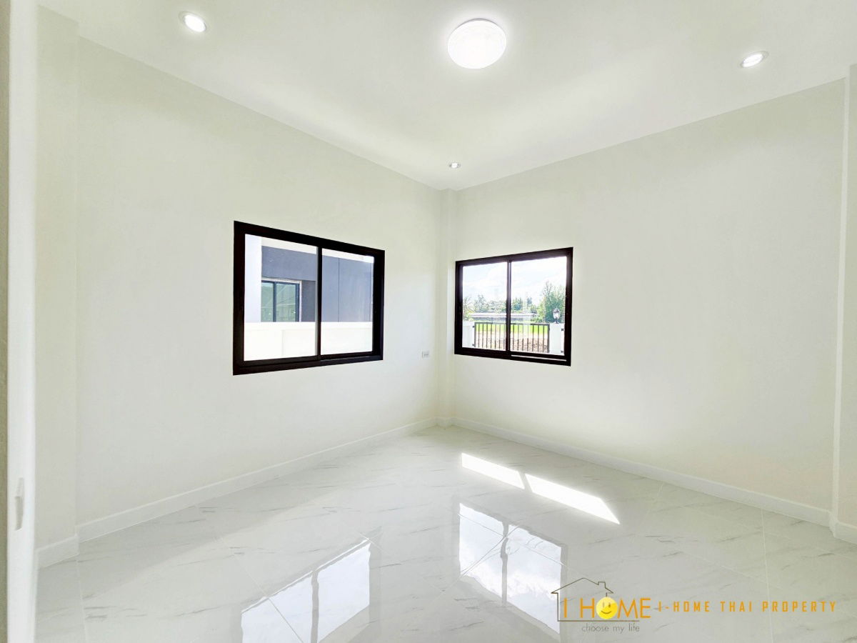 รูป ขายบ้านเดี่ยวชั้นเดียว  3 ห้องนอน  2 ห้องน้ำ  1 ห้องครัว  2 ที่จอดรถ - รูปที่ 9/24