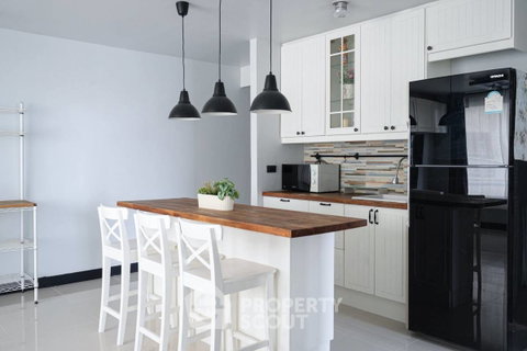 รูปภาพ 2-BR Condo at Ratchada Orchid near MRT Sutthisan (ID 2346392)