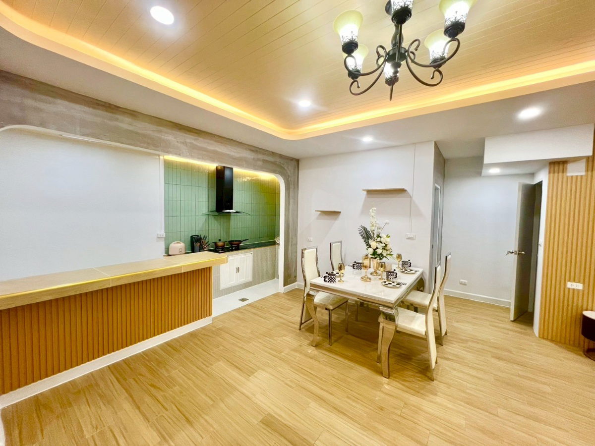 รูป ทาวน์เฮ้าส์ หลังริม ใหม่ กว้าง หมู่บ้าน เดอะทรัสต์ ทาวน์ วงแหวน-ลำลูกกา  The Trust Town Wongwaen-Lamlukka ถนนเลียบคลองหก บึงคำพร้อย ลำลูกกา ปทุมธานี  - รูปที่ 13/21