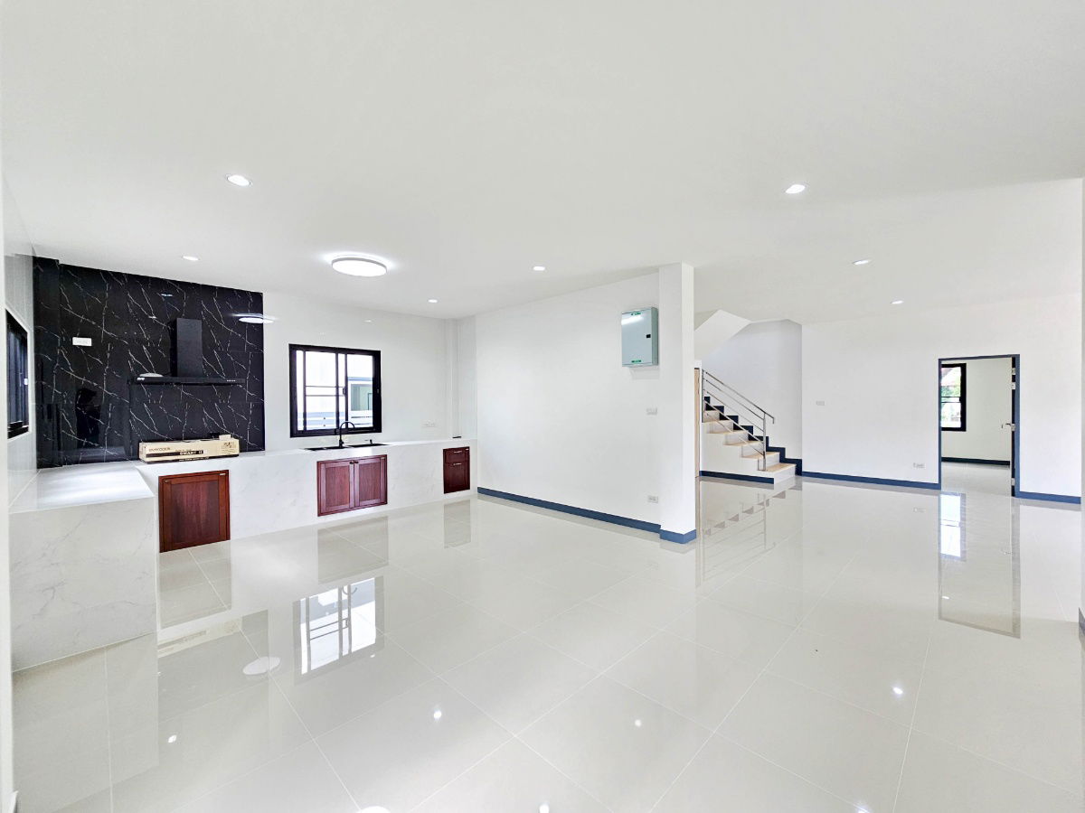 รูป ขาย บ้านเดี่ยวสองชั้น   4 ห้องนอน  4 ห้องน้ำ  1 ห้องครัว  2 ที่จอดรถ - รูปที่ 8/40