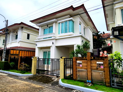 บ้านแฝดให้เช่า : ✨ บ้านแฝดอารมณบ้านเดี่ยว ให้เช่า The Centro สุขุมวิท 113 แบบ 3 นอน 2 น้ำ 1 ครัว 2 ชั้น 36 ตรว เพียง 26000 บาท 🏡💖