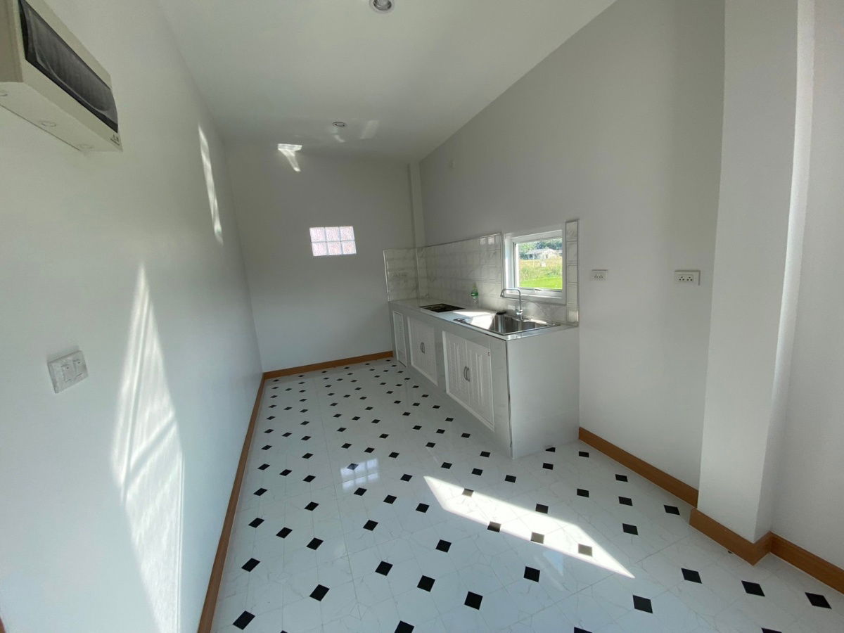 รูป ขายบ้านเดี่ยวชั้นเดียว  3 ห้องนอน  2 ห้องน้ำ  1 ห้องครัว  1 ที่จอดรถ - รูปที่ 12/19