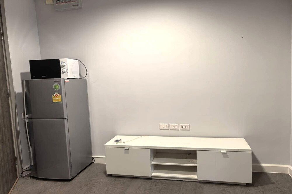 picture For Sale  !! South Facing, Good location!!🔥 Code C20250900093...A Space ID Asoke-Ratchada, 1 bed, 1 bath, furnished, ready to move in, Special Deal! - 5/9