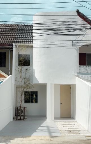 ขายทาวน์เฮ้าส์สองชั้น 3 ห้องนอน 3 ห้องน้ำ 1 ห้องครัว 2 ที่จอดรถ