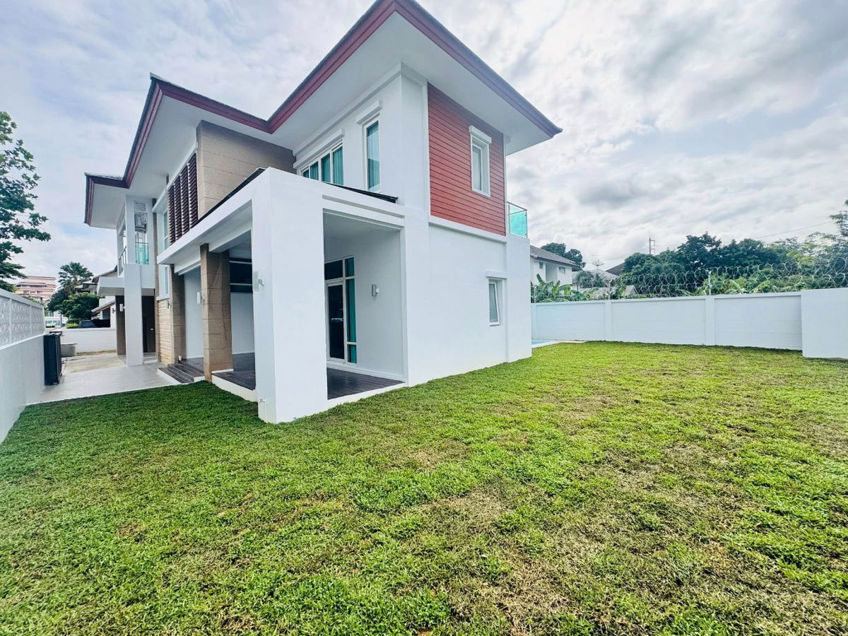 รูป ลด 2 ล้านบาท!! บ้านติดทะเลพัทยา 2 ชั้น 5 ห้องนอน 6 ห้องน้ำ + สระว่ายน้ำ บนเนื้อที่ 140 ตรว. พร้อมอยู่ - รูปที่ 6/21