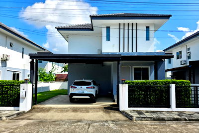 เช่าบ้านเดี่ยว ม.ฟาร์อีสเทิร์น : ให้เช่าบ้านเดี่ยวสองชั้น   2 ห้องนอน 2 ห้องน้ำ 1 ห้องรับแขก 1 ห้องครัว   2  ที่จอดดรถ