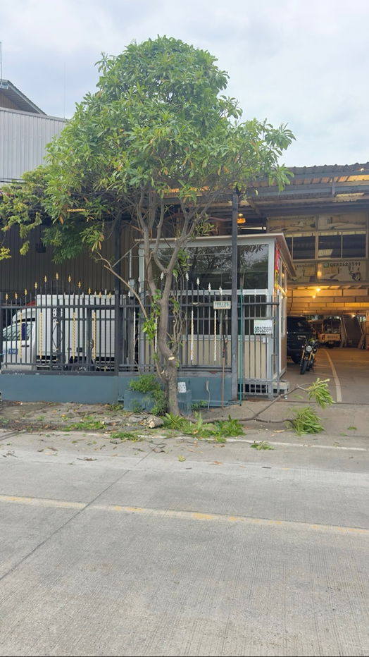 รูป ร้านค้าให้เช่า ติดโรงแรม ซอย มบ.รัชธานี ตรงข้าม รพ จุฬารัตน์3 บางพลี สมทรปราการ รัานตัดผมชาย,เสริมสวย,ทำเล็บ,ร้านกาแฟ - รูปที่ 9/10