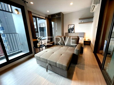 Condos for rent : Studio With Partition Super High Fl. 30+ Good Location Close To MRT Rama 9 -Life Asoke Rama 9