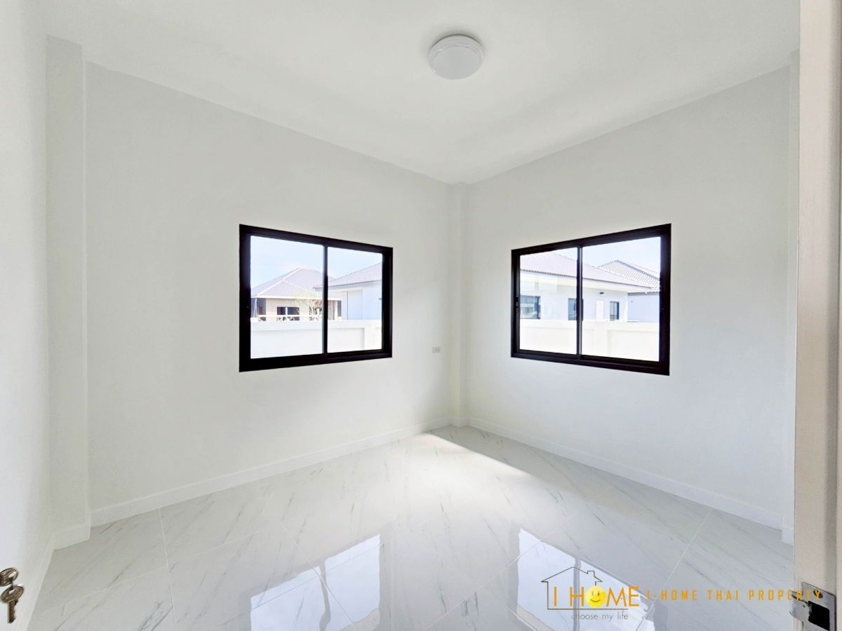 รูป ขายบ้านเดี่ยวชั้นเดียว  3 ห้องนอน  2 ห้องน้ำ  1 ห้องครัว  2 ที่จอดรถ - รูปที่ 12/24