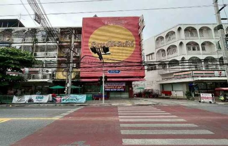 Commercial building for sale, 2 units, next to Sathu Pradit Road, 4 floors, 27 sq m.