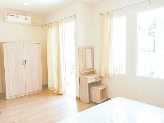picture Rama 2 PhanthaiNorasing CJ WisetSuk Nakhon 900m. 2-story townhouse for rent corner unit 32 sq.wa. - 5/8