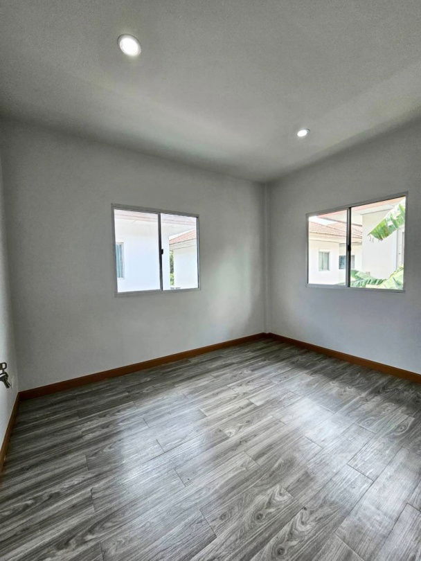 รูป บ้านแฝด แต่งใหม่ มีเฟอร์ หมู่บ้านพร้อมพัฒน์ กรีนโนวา รีโนเวทใหม่ ถนนปัญญาอินทรา เลียบคลองสอง คลองสามวา  - รูปที่ 20/23