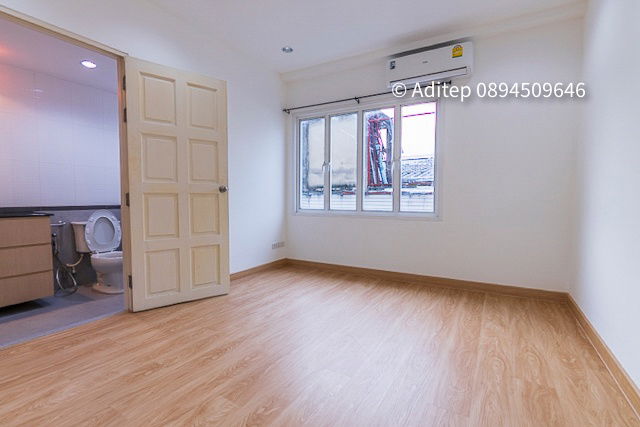 รูป ขายทาวน์โฮม ลาดพร้าว 41 ใกล้ MRT ภาวนา ทำเลทอง รัชดา-ลาดพร้าว ขนาด 3 ชั้น 27 ตร.ว. 4 ห้องนอน 3 ห้องน้ำ - รูปที่ 19/28