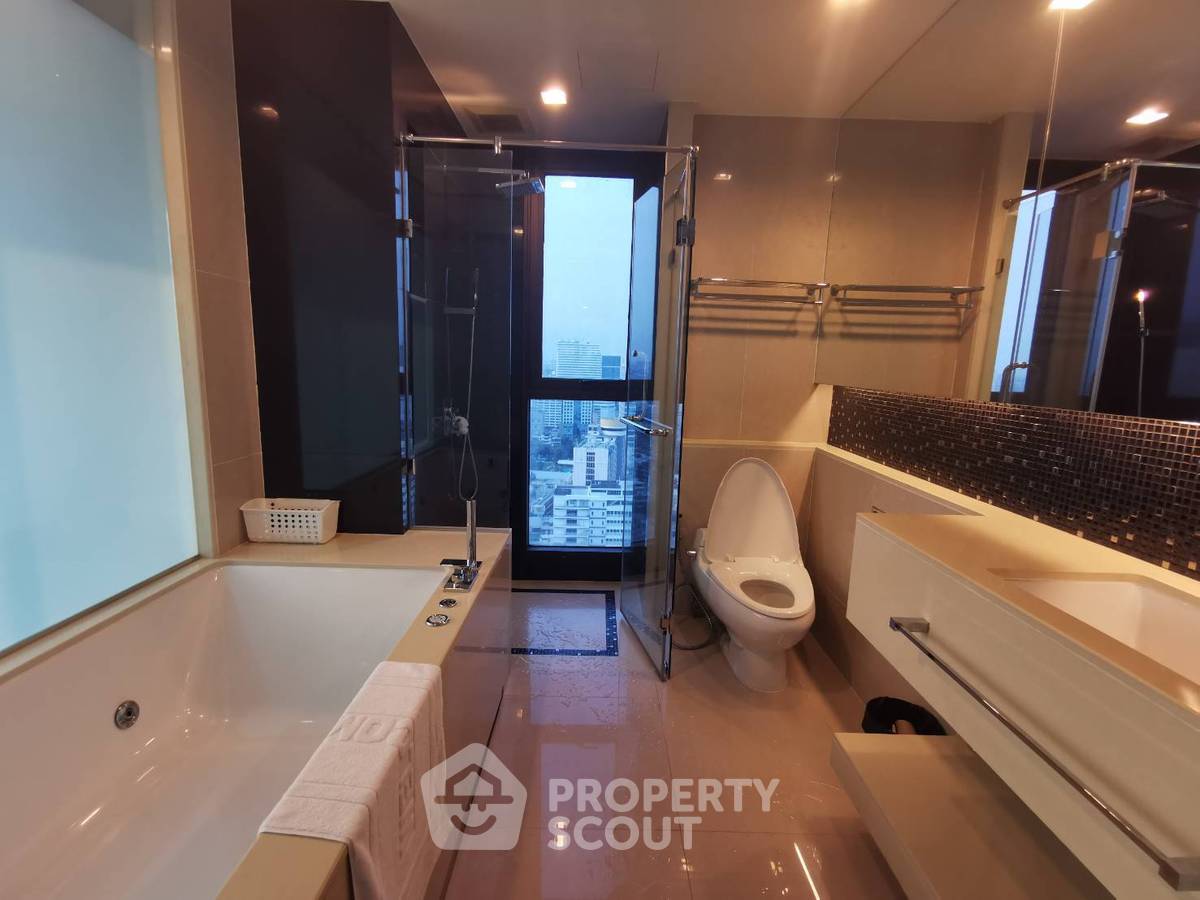 picture 2-BR Condo at The Address Sathorn near BTS Saint Louis (ID 2345495) - 5/8
