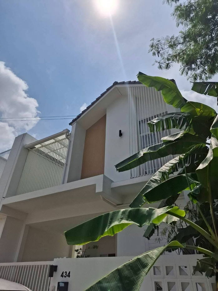 รูป ขายพร้อมผุ้เช่า บ้านเดี่ยวนอกโครงการ 2 ชั้น สไตล์ Minimal Nordic พร้อมเฟอร์นิเจอร์ + เครื่องใช้ไฟฟ้าครบ ใกล้ 89 พลาซ่า เชียงใหม่T.0946511456 - รูปที่ 2/20